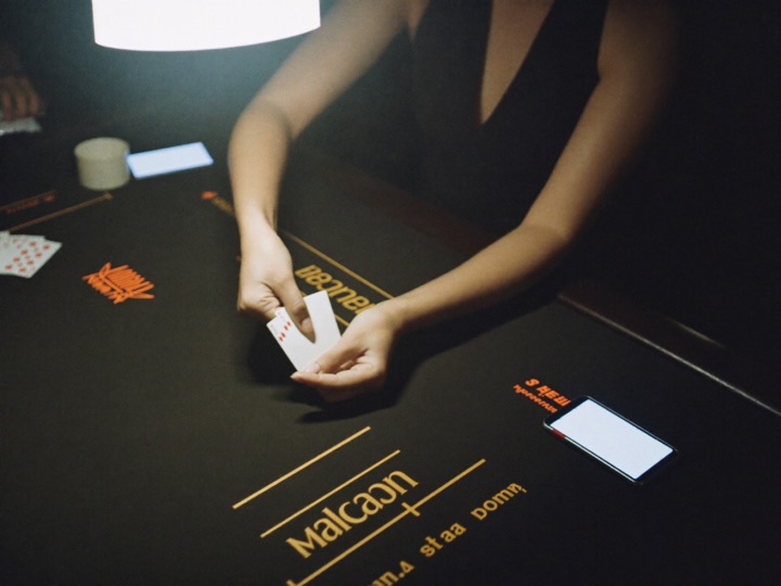 Baccarat dalam portrait atas screen phone kat meja live
